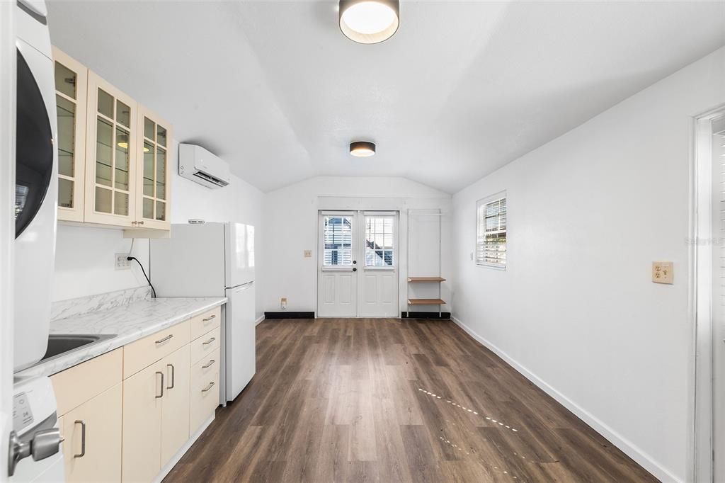 На продажу: $574,900 (4 спален, 2 ванн, 1485 Квадратных фут)