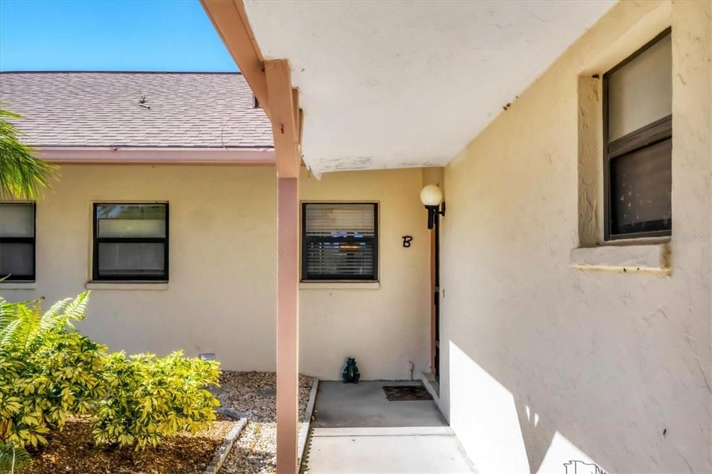 Под контрактом: $199,900 (2 спален, 2 ванн, 1194 Квадратных фут)