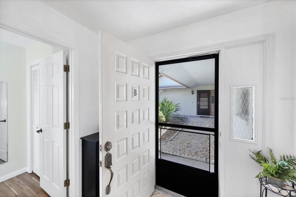 Под контрактом: $199,900 (2 спален, 2 ванн, 1194 Квадратных фут)