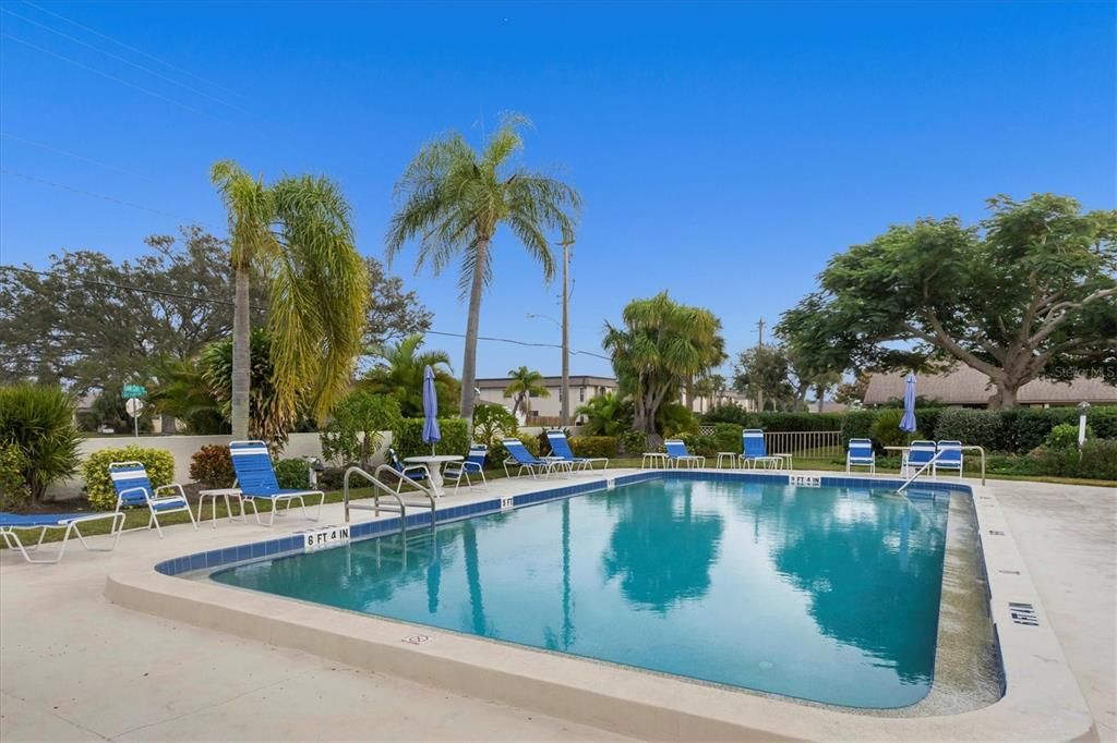 Под контрактом: $199,900 (2 спален, 2 ванн, 1194 Квадратных фут)