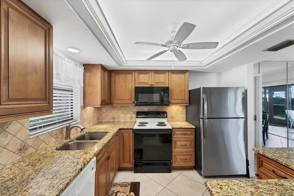 Под контрактом: $199,900 (2 спален, 2 ванн, 1194 Квадратных фут)