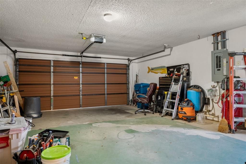 For Sale: $284,900 (2 beds, 2 baths, 1431 Square Feet)