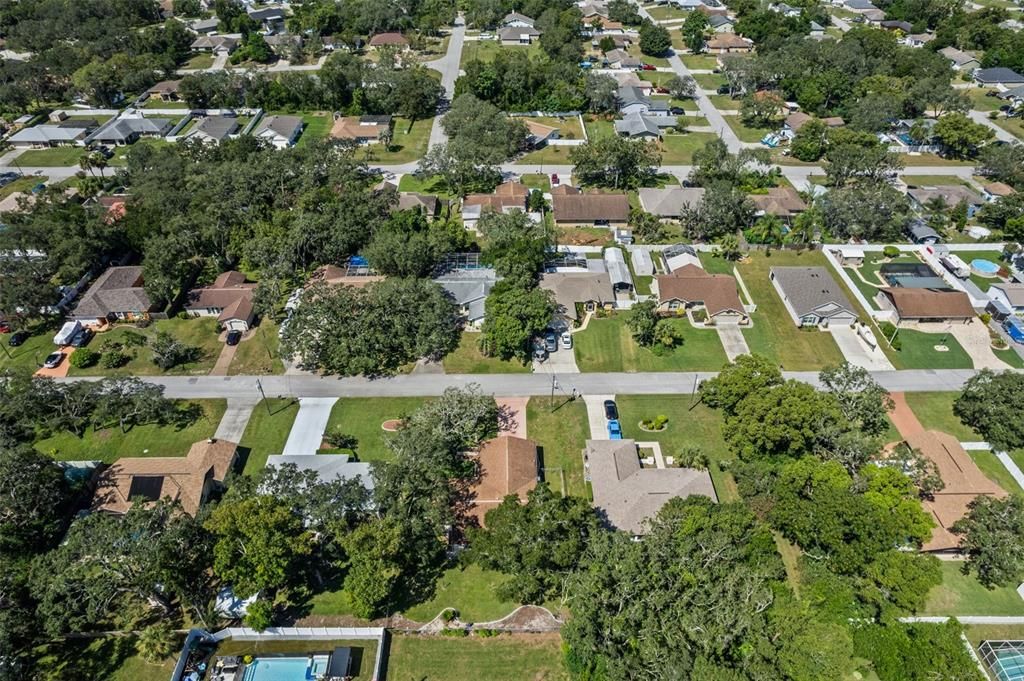 For Sale: $284,900 (2 beds, 2 baths, 1431 Square Feet)