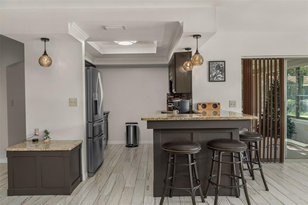 For Sale: $284,900 (2 beds, 2 baths, 1431 Square Feet)