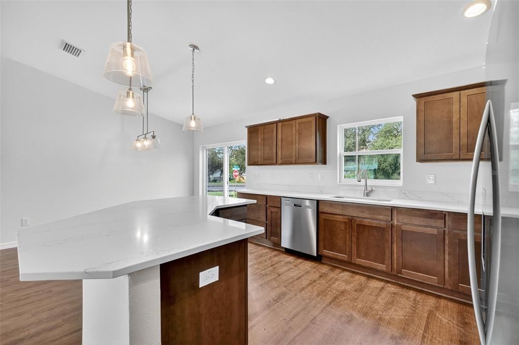 En Venta: $329,900 (3 camas, 2 baños, 1417 Pies cuadrados)