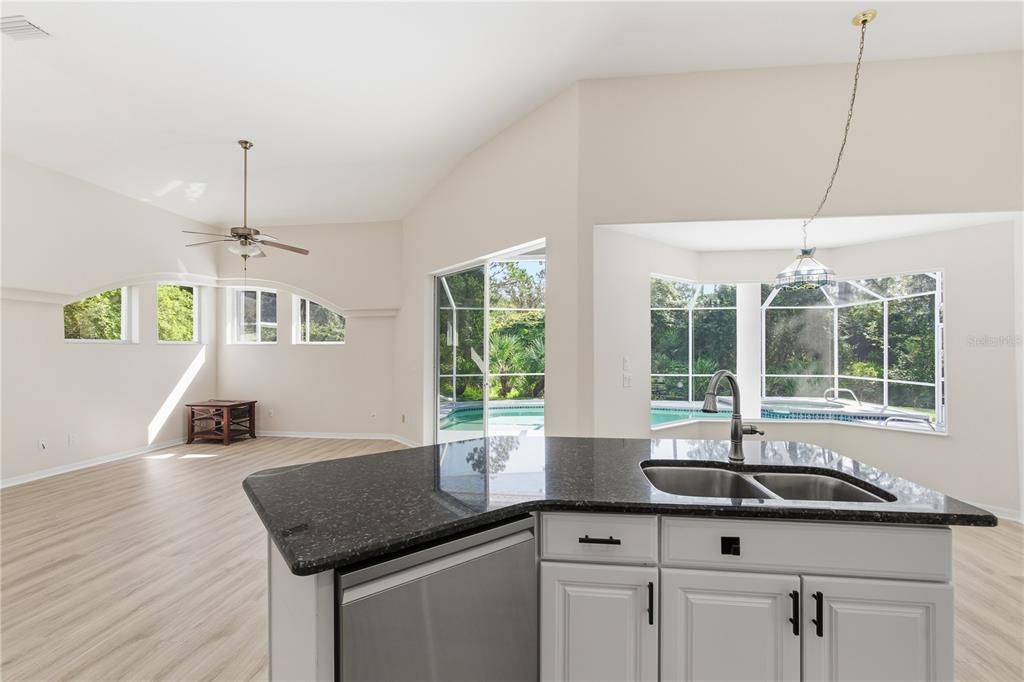 For Sale: $599,900 (4 beds, 3 baths, 2417 Square Feet)