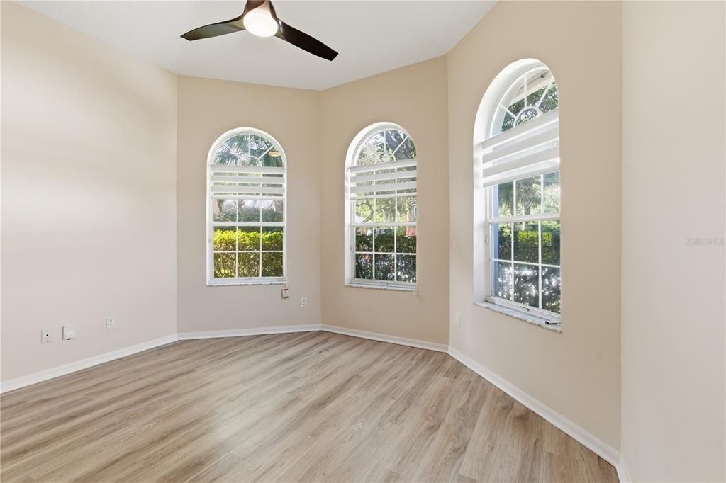 For Sale: $599,900 (4 beds, 3 baths, 2417 Square Feet)