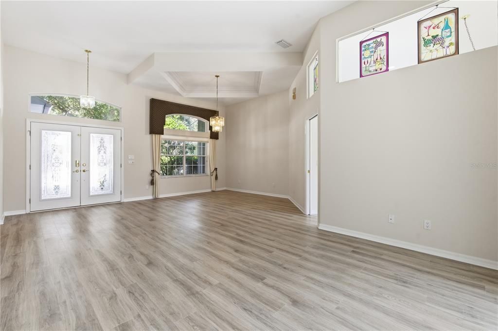 For Sale: $599,900 (4 beds, 3 baths, 2417 Square Feet)