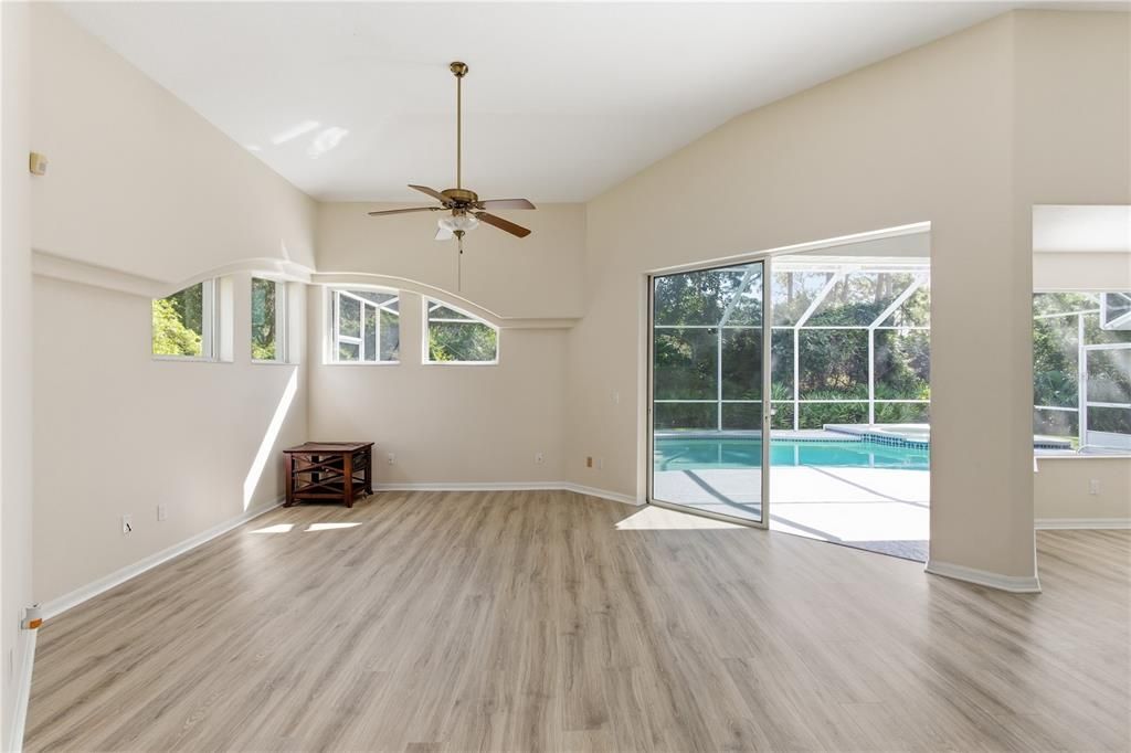 For Sale: $599,900 (4 beds, 3 baths, 2417 Square Feet)