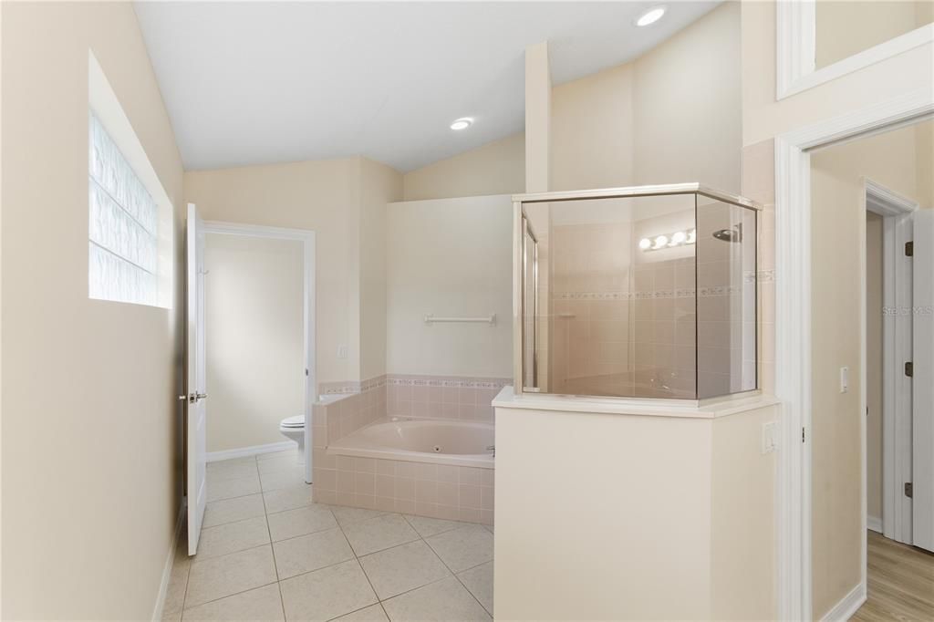 For Sale: $599,900 (4 beds, 3 baths, 2417 Square Feet)