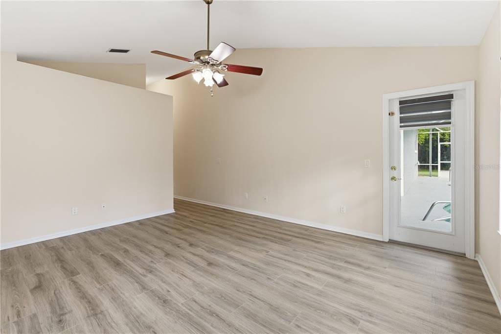 For Sale: $599,900 (4 beds, 3 baths, 2417 Square Feet)