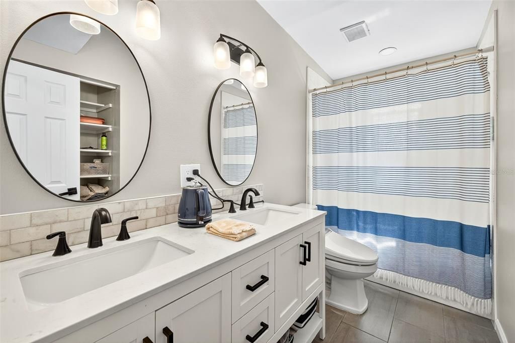 Active With Contract: $329,500 (3 beds, 1 baths, 1126 Square Feet)