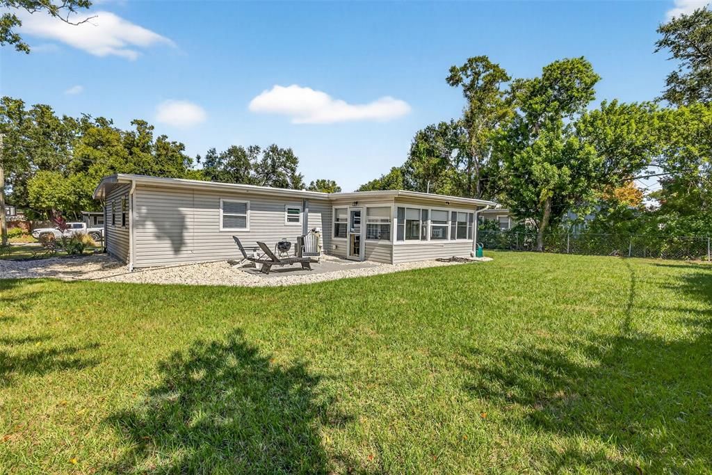 Active With Contract: $329,500 (3 beds, 1 baths, 1126 Square Feet)