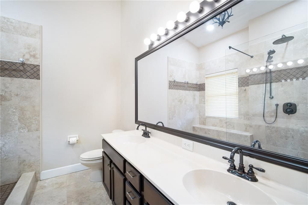 В аренду: $2,700 (2 спален, 2 ванн, 1480 Квадратных фут)