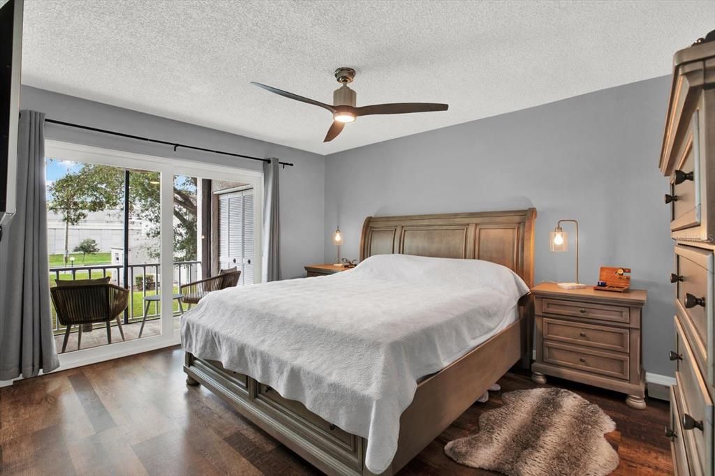 For Sale: $119,900 (1 beds, 1 baths, 700 Square Feet)