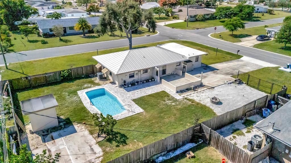 Active With Contract: $399,900 (3 beds, 2 baths, 1468 Square Feet)