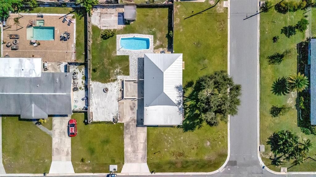 Active With Contract: $399,900 (3 beds, 2 baths, 1468 Square Feet)