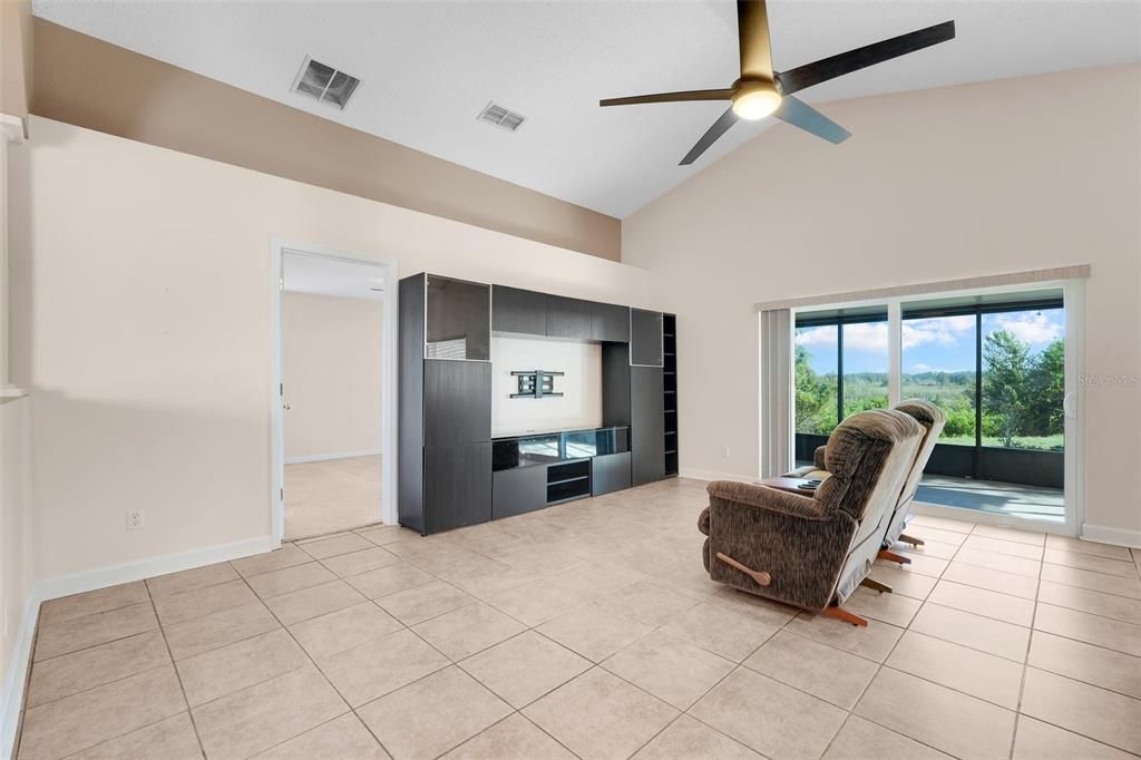 For Sale: $329,000 (3 beds, 2 baths, 1808 Square Feet)