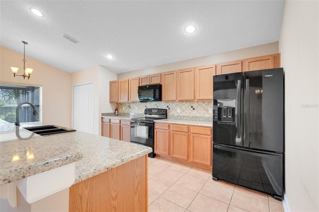 For Sale: $329,000 (3 beds, 2 baths, 1808 Square Feet)