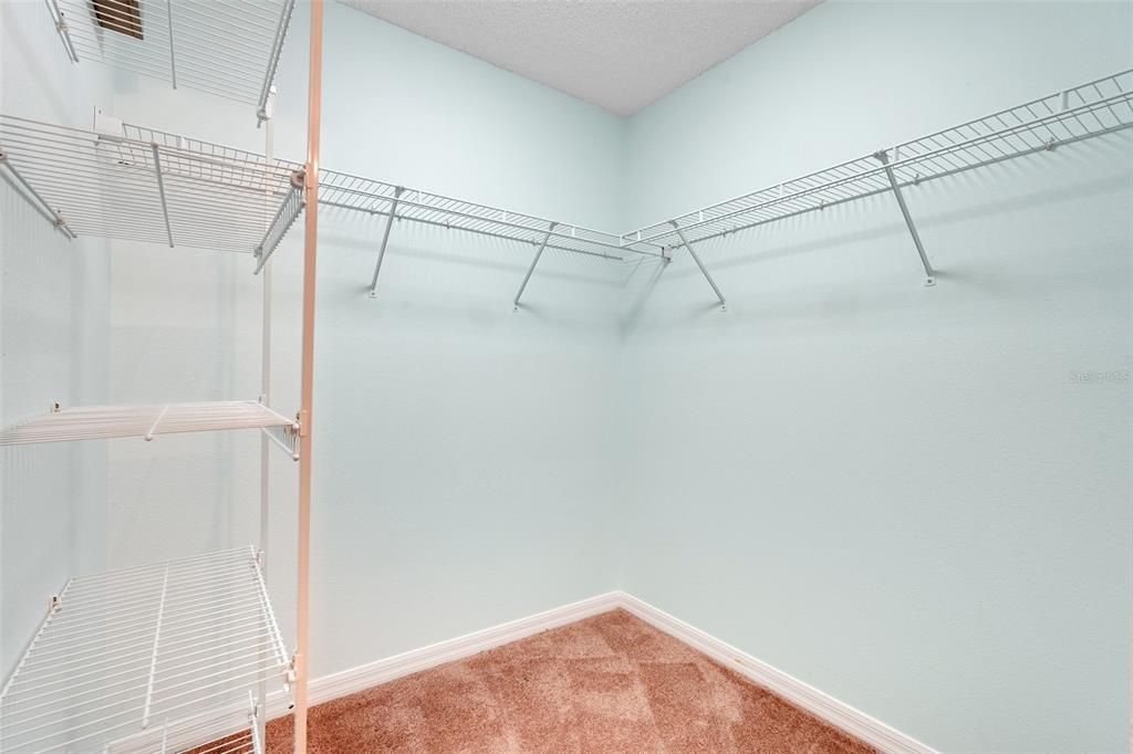 For Sale: $329,000 (3 beds, 2 baths, 1808 Square Feet)