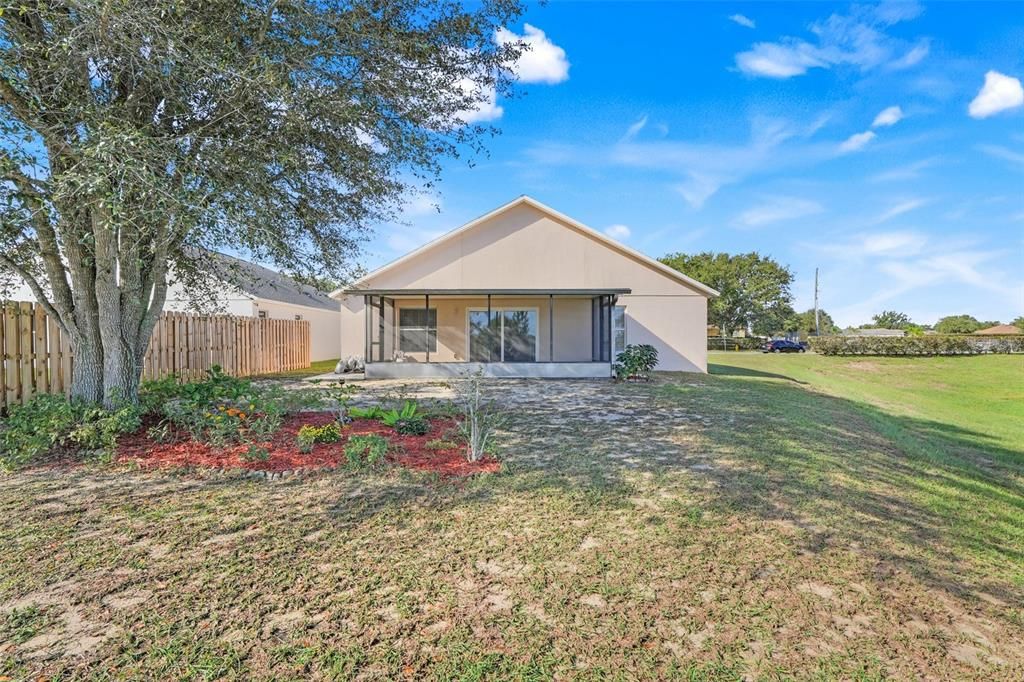 For Sale: $329,000 (3 beds, 2 baths, 1808 Square Feet)