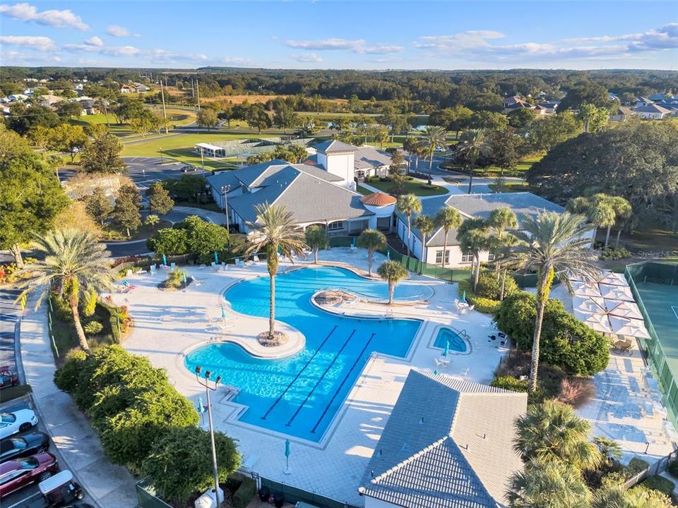 待售: $440,000 (4 贝兹, 2 浴室, 2585 平方英尺)