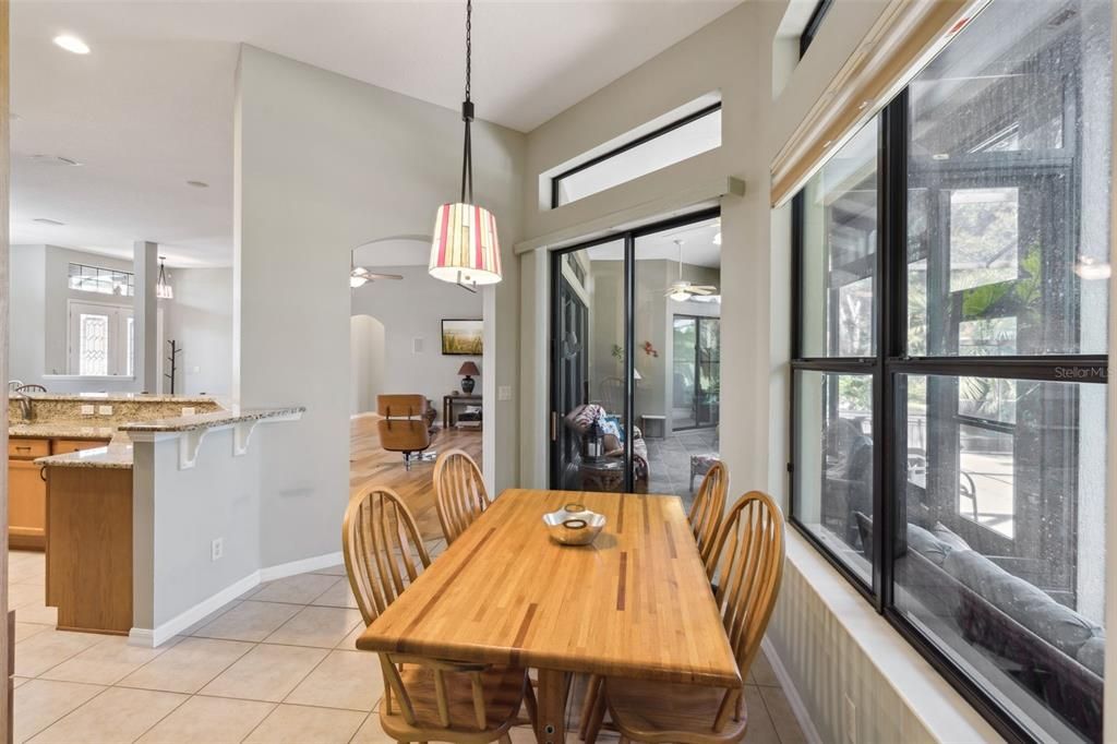 待售: $440,000 (4 贝兹, 2 浴室, 2585 平方英尺)