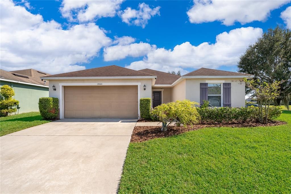 For Sale: $420,000 (3 beds, 2 baths, 1899 Square Feet)