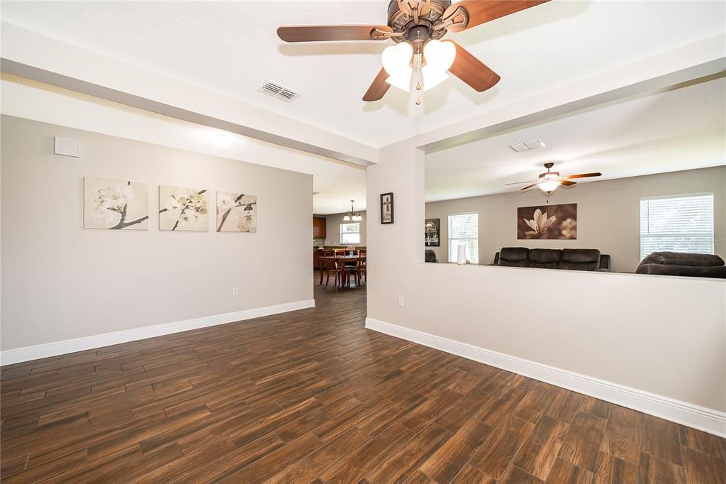 For Sale: $420,000 (3 beds, 2 baths, 1899 Square Feet)