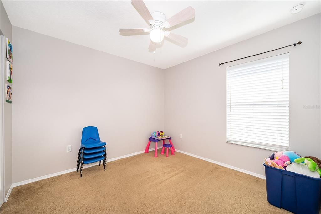 For Sale: $420,000 (3 beds, 2 baths, 1899 Square Feet)