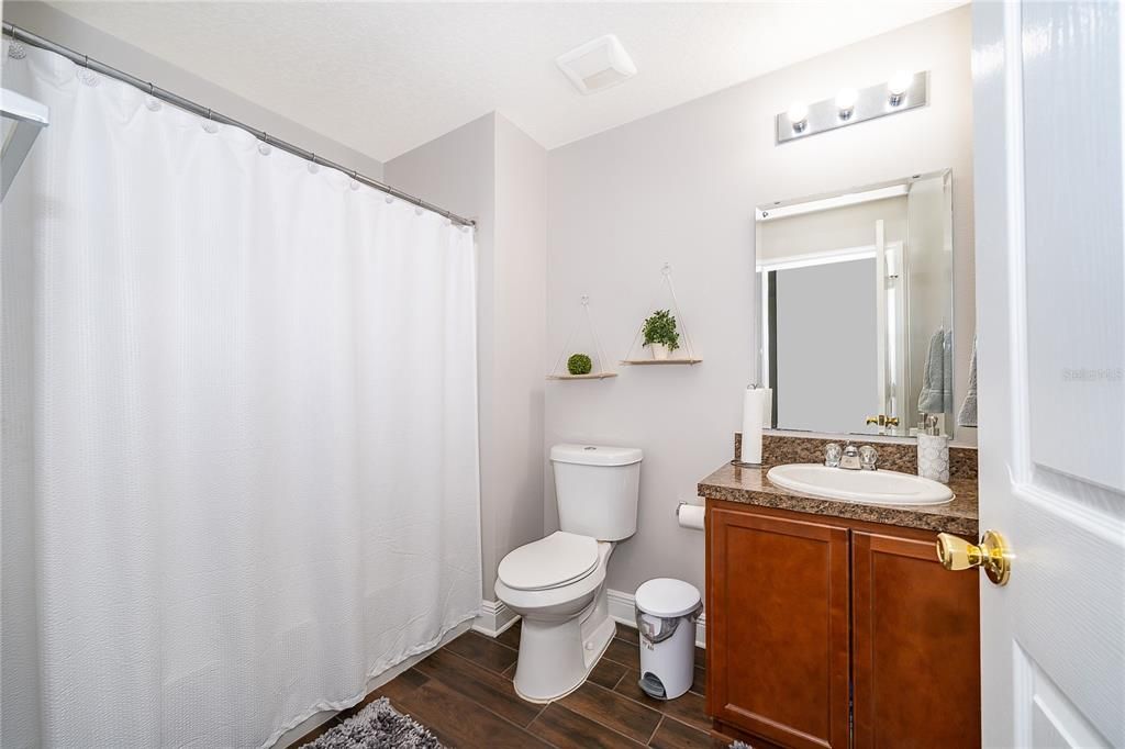 For Sale: $420,000 (3 beds, 2 baths, 1899 Square Feet)