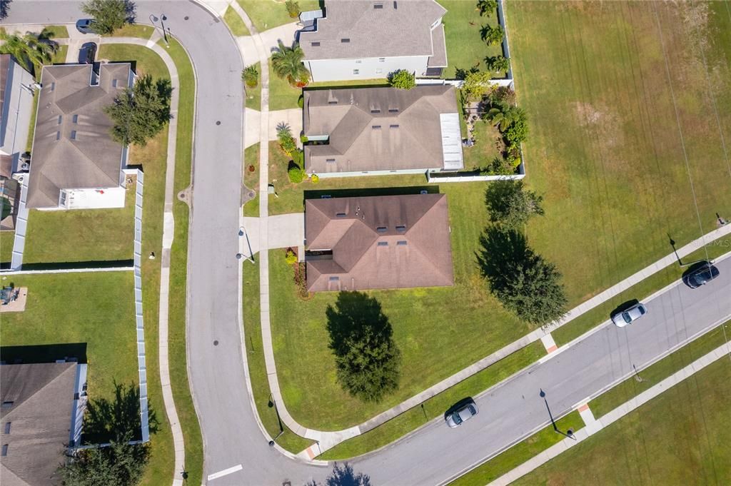 For Sale: $420,000 (3 beds, 2 baths, 1899 Square Feet)