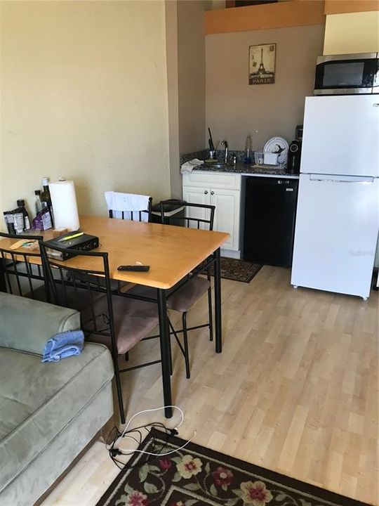 На продажу: $289,000 (3 спален, 1 ванн, 1640 Квадратных фут)