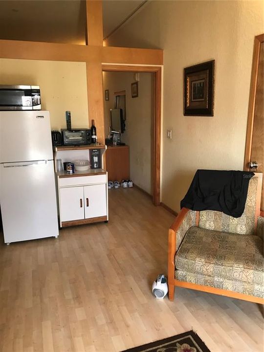 На продажу: $289,000 (3 спален, 1 ванн, 1640 Квадратных фут)