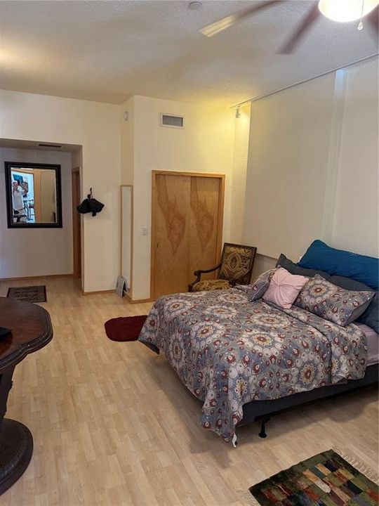 На продажу: $289,000 (3 спален, 1 ванн, 1640 Квадратных фут)