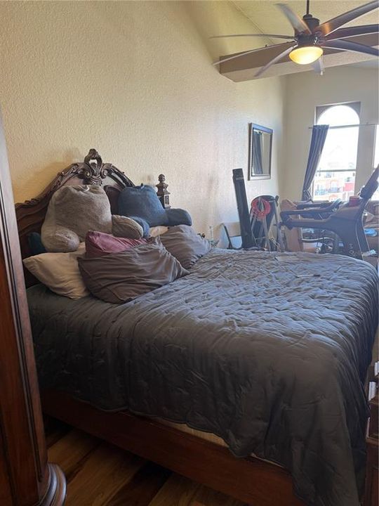 На продажу: $289,000 (3 спален, 1 ванн, 1640 Квадратных фут)