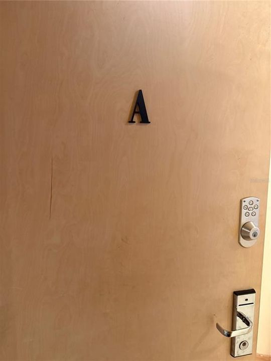 На продажу: $289,000 (3 спален, 1 ванн, 1640 Квадратных фут)