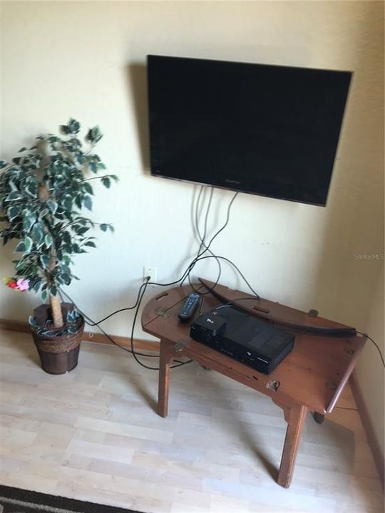 На продажу: $289,000 (3 спален, 1 ванн, 1640 Квадратных фут)