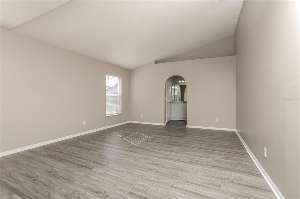 For Rent: $1,995 (3 beds, 2 baths, 1471 Square Feet)