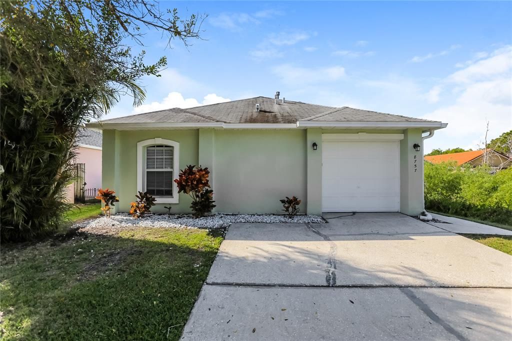 For Rent: $1,995 (3 beds, 2 baths, 1471 Square Feet)