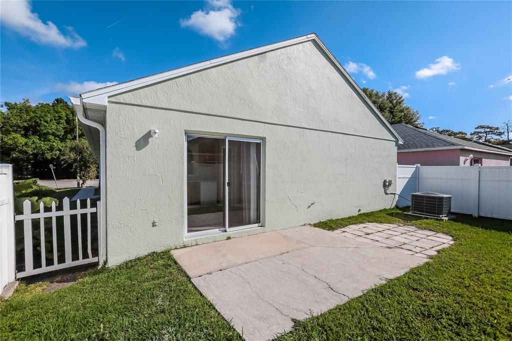 For Rent: $1,995 (3 beds, 2 baths, 1471 Square Feet)