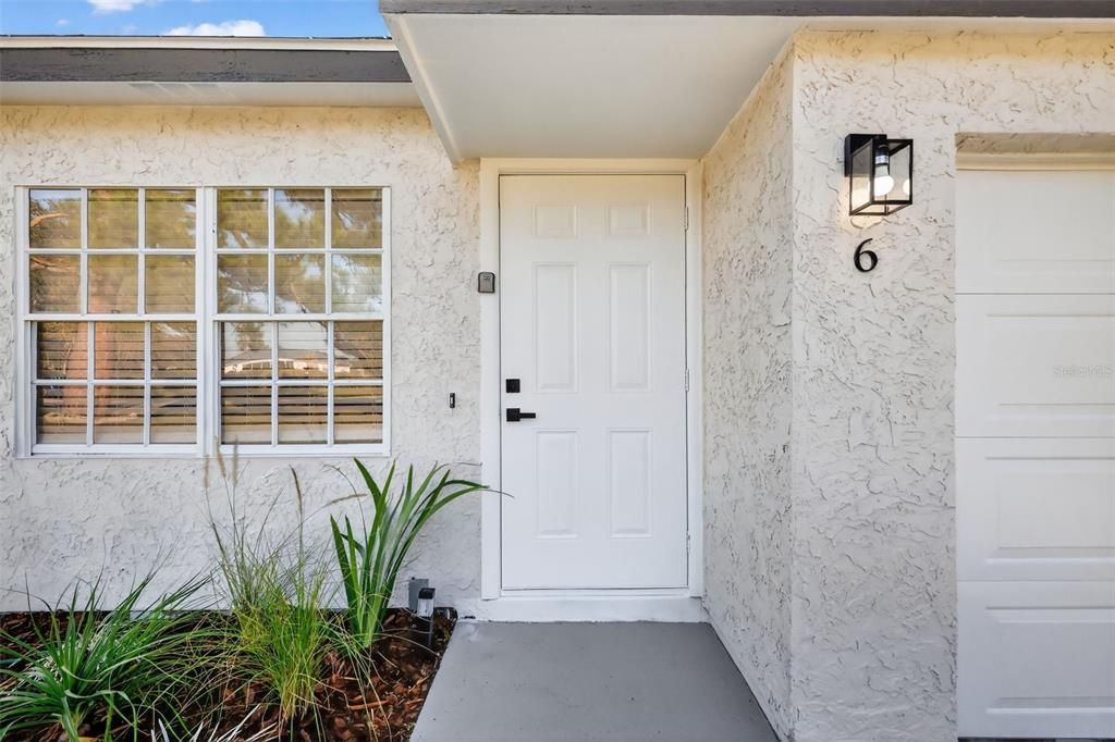 Под контрактом: $209,900 (3 спален, 2 ванн, 1004 Квадратных фут)