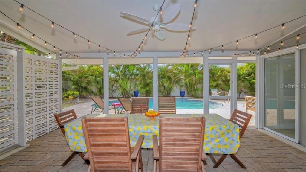 出租: $8,500 (3 贝兹, 2 浴室, 1386 平方英尺)