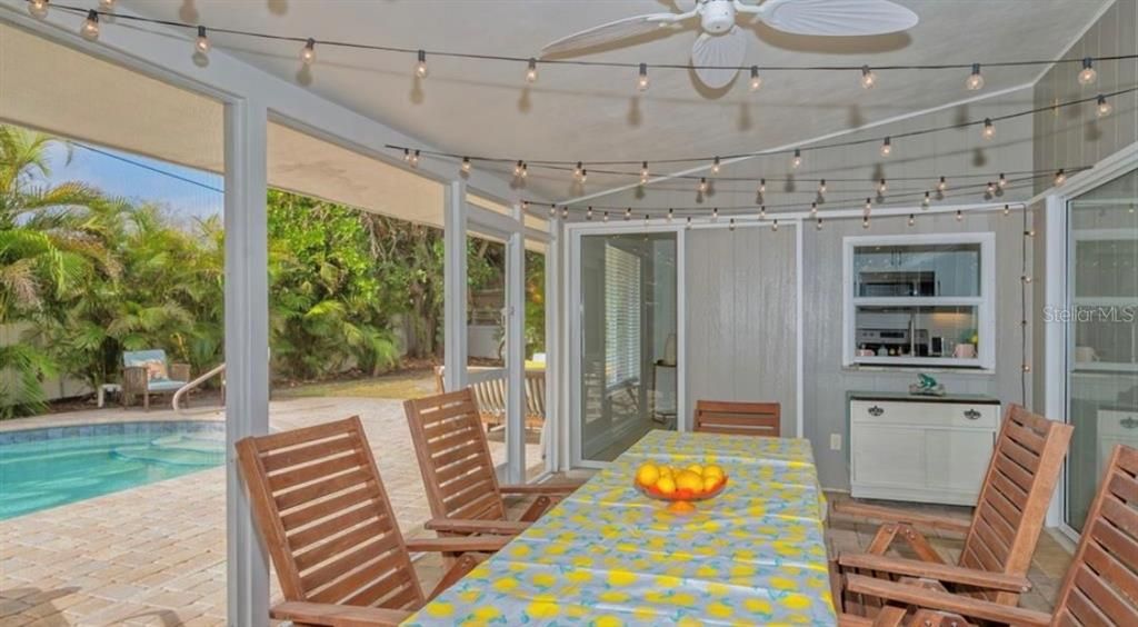 出租: $8,500 (3 贝兹, 2 浴室, 1386 平方英尺)