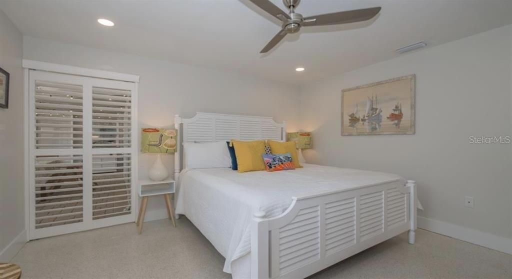 出租: $8,500 (3 贝兹, 2 浴室, 1386 平方英尺)