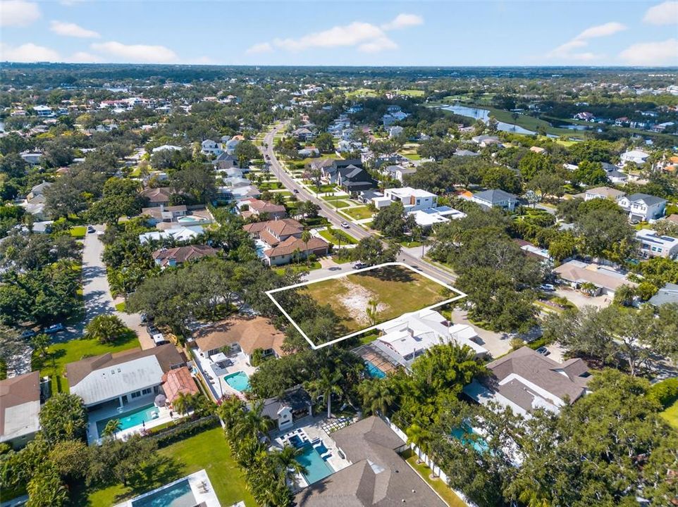 For Sale: $1,095,000 (0.33 acres)