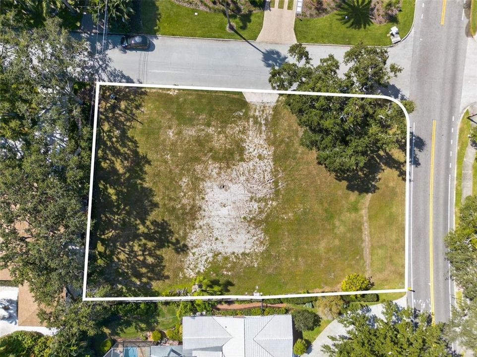 For Sale: $1,095,000 (0.33 acres)