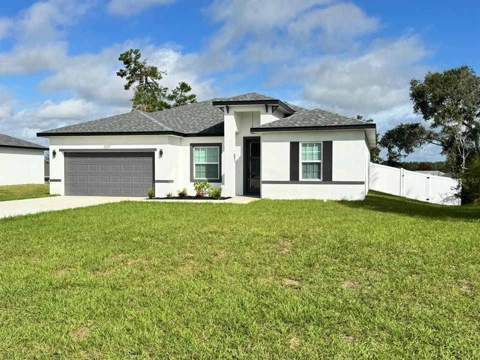 For Rent: $1,900 (4 beds, 2 baths, 1622 Square Feet)