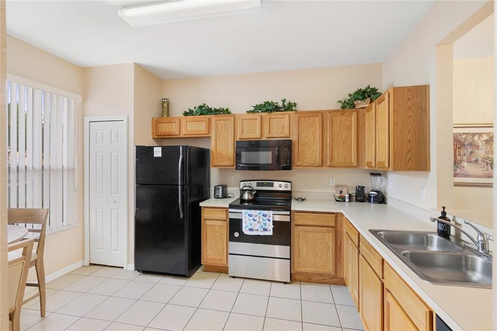 En Venta: $305,000 (3 camas, 2 baños, 1435 Pies cuadrados)