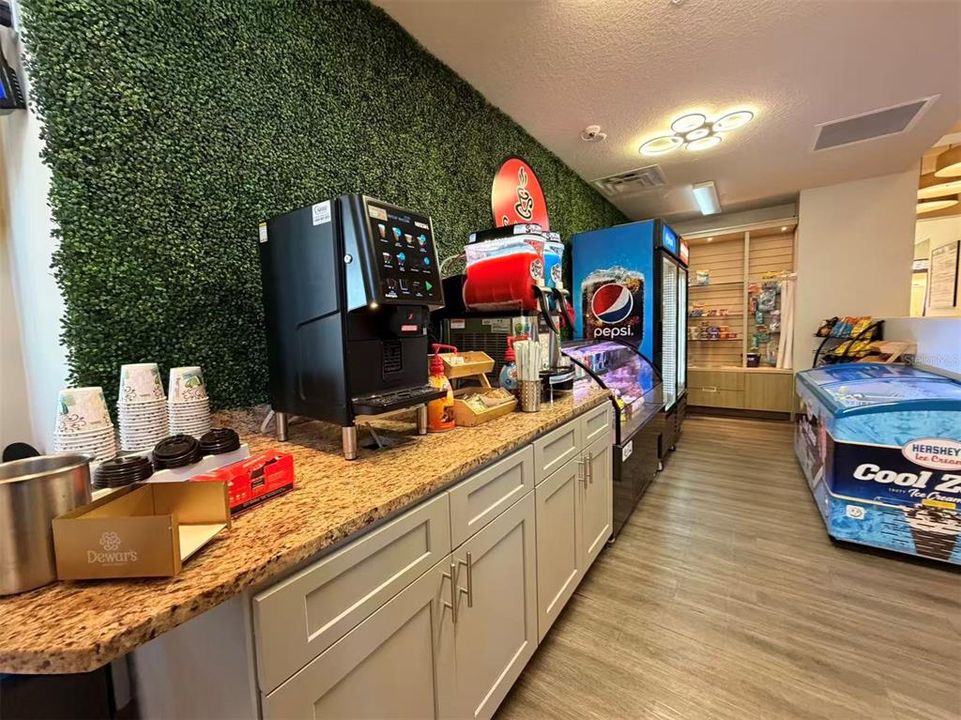 En Venta: $305,000 (3 camas, 2 baños, 1435 Pies cuadrados)